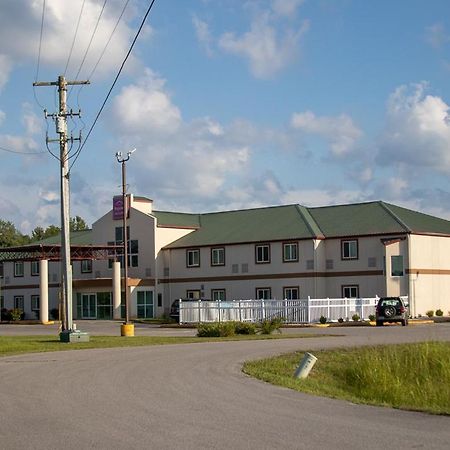 Morgantown Inn & Suites Exterior photo